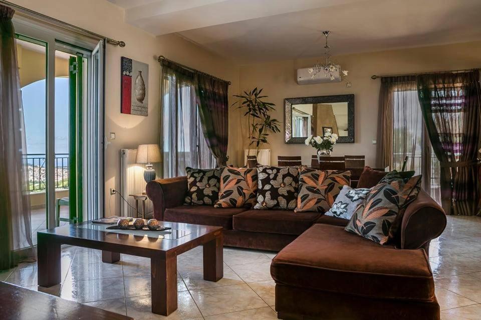 Апартаменты La Casa Di Lena Аргостолион Экстерьер фото