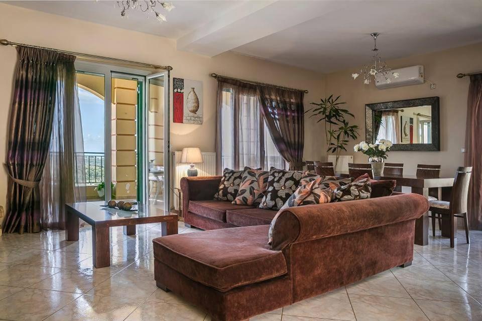 Апартаменты La Casa Di Lena Аргостолион Экстерьер фото